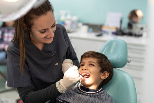 Best Emergency Dental Care for Broken or Chipped Teeth in De Kal, TX